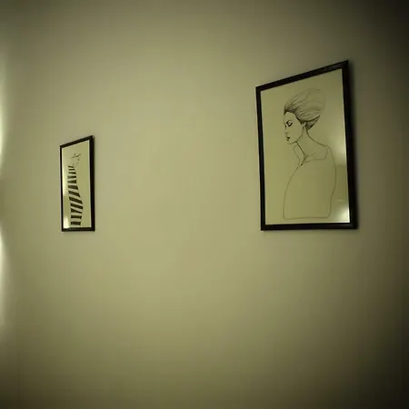 Apartment Side Ii *