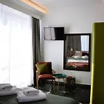 Side Ii شقة *